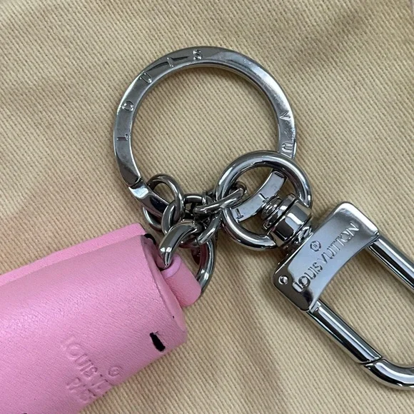 Louis Vuitton Pink Leather Tassel Key Holder - Picture 3 of 7